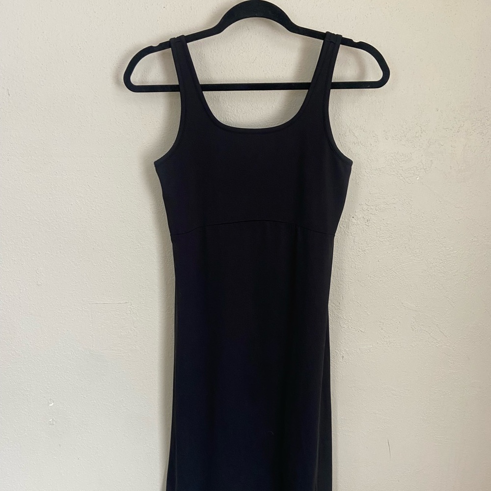 Black Sleeveless Dress